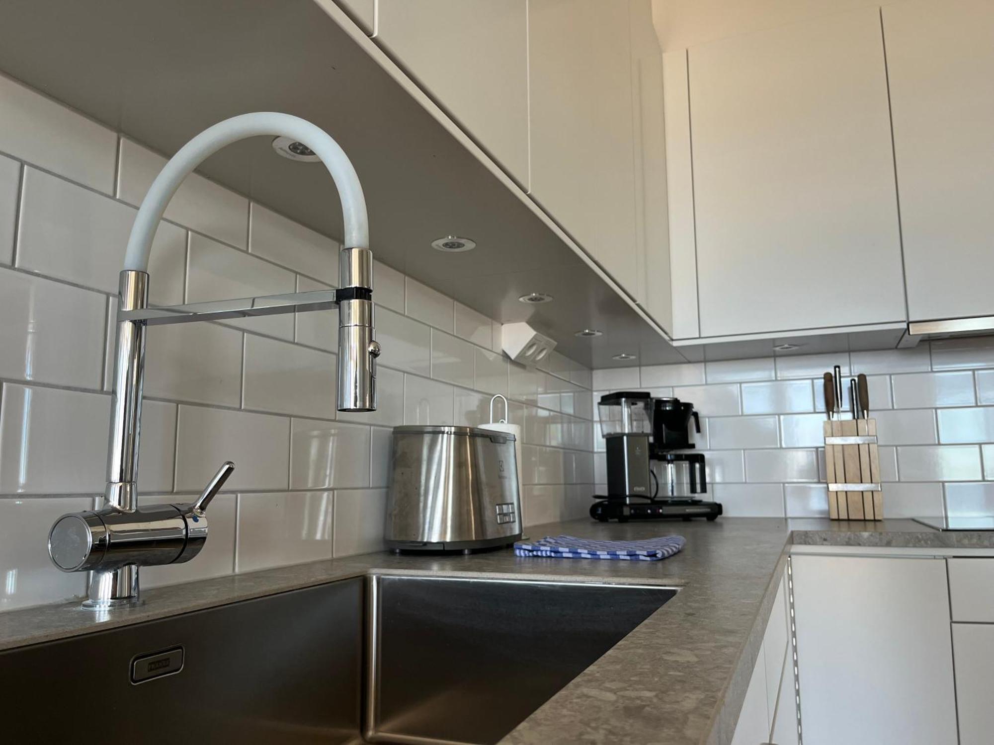 Ahusbrygga Apartment Hotel Εξωτερικό φωτογραφία